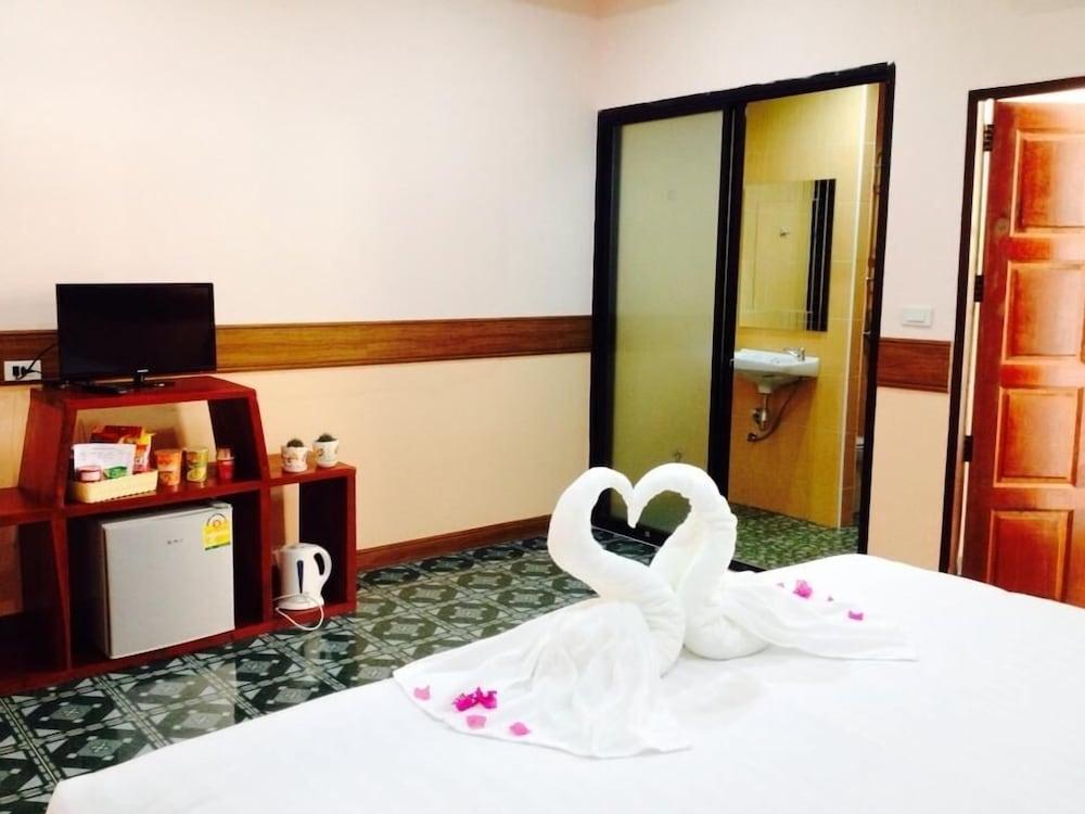 Airport Phuket Garden Resort Таланг Екстериор снимка