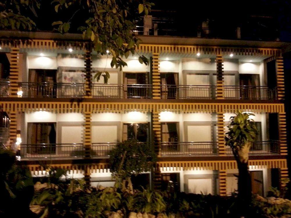 Airport Phuket Garden Resort Таланг Екстериор снимка