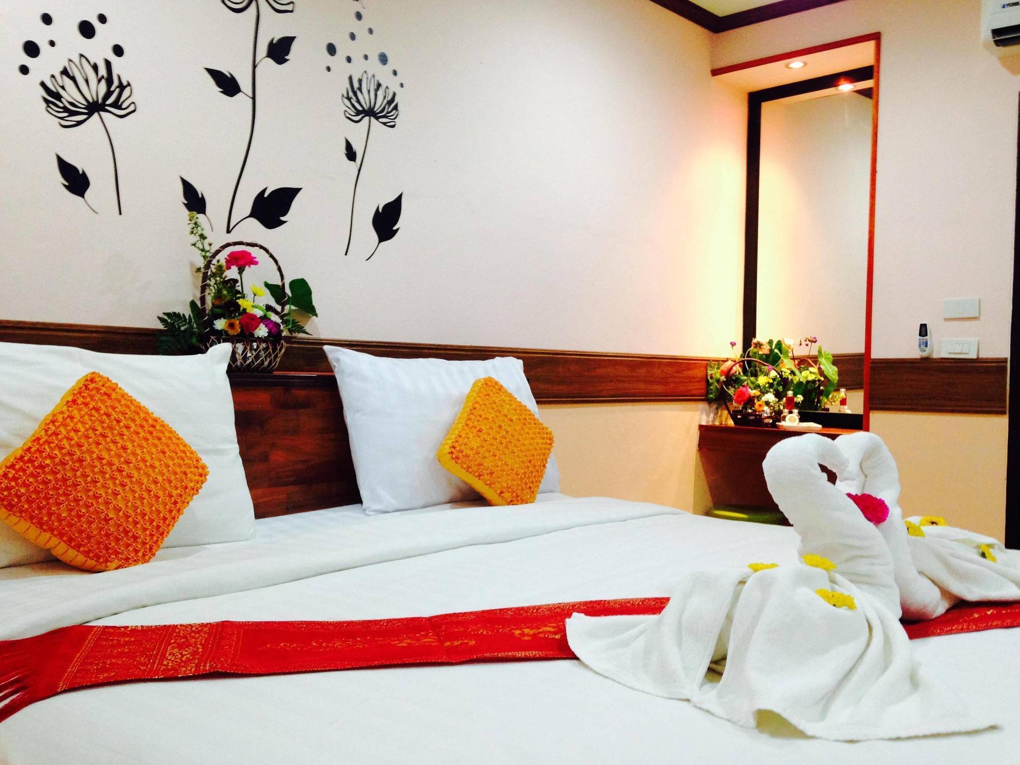 Airport Phuket Garden Resort Таланг Екстериор снимка