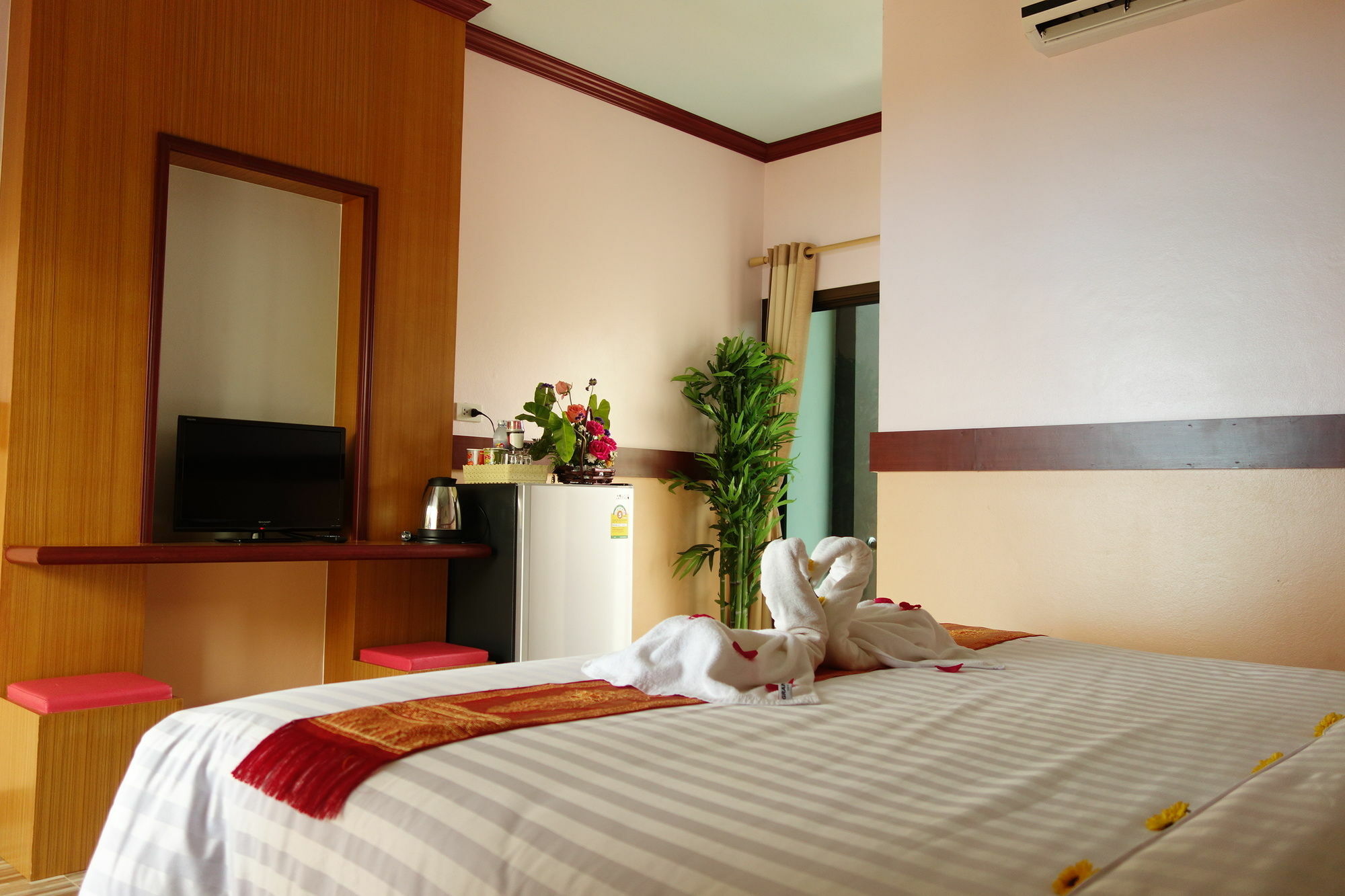 Airport Phuket Garden Resort Таланг Екстериор снимка