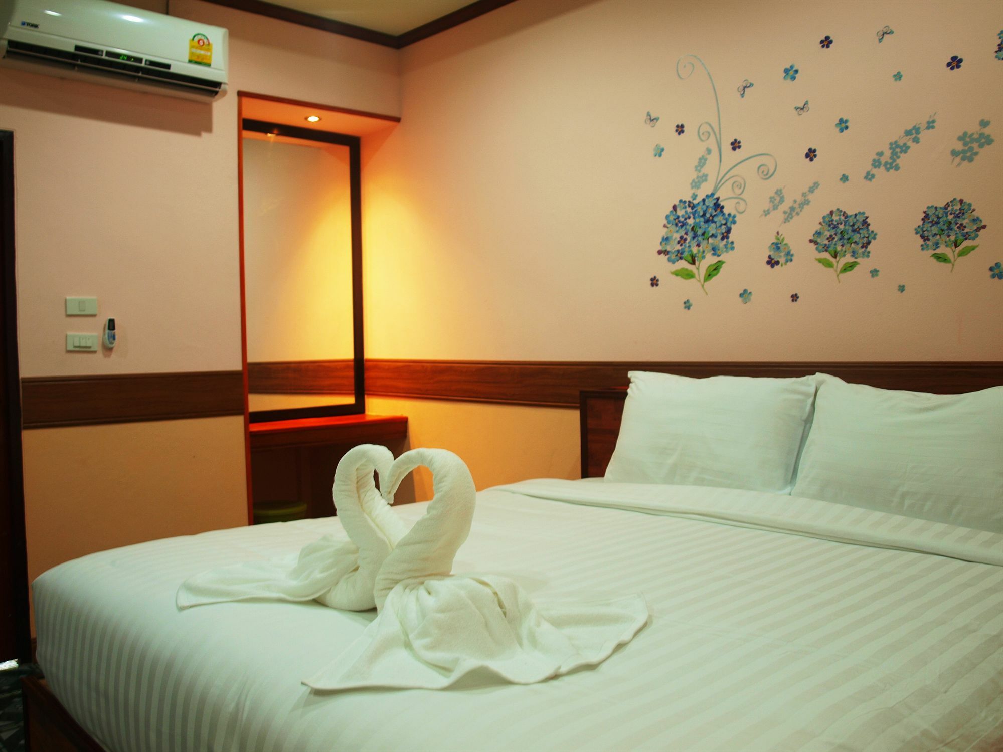 Airport Phuket Garden Resort Таланг Екстериор снимка